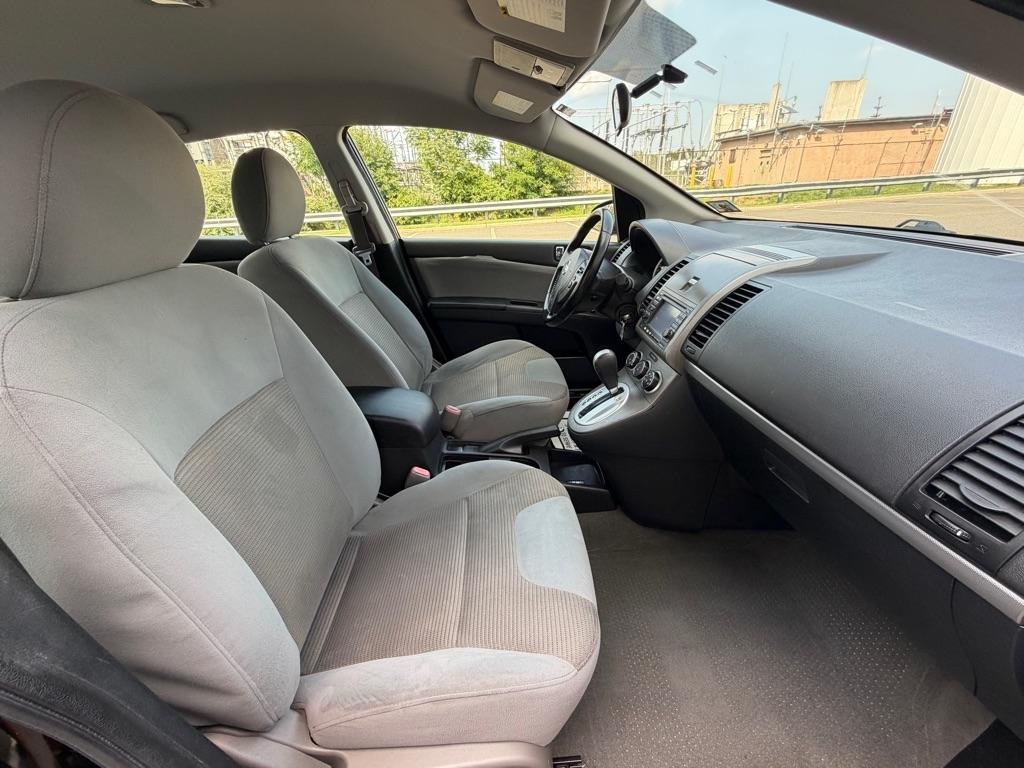 Nissan Sentra 4dr Sdn I4 CVT 2.0 SL 2011
