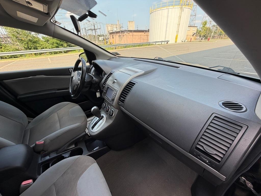 Nissan Sentra 4dr Sdn I4 CVT 2.0 SL 2011
