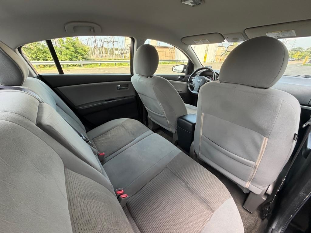 Nissan Sentra 4dr Sdn I4 CVT 2.0 SL 2011