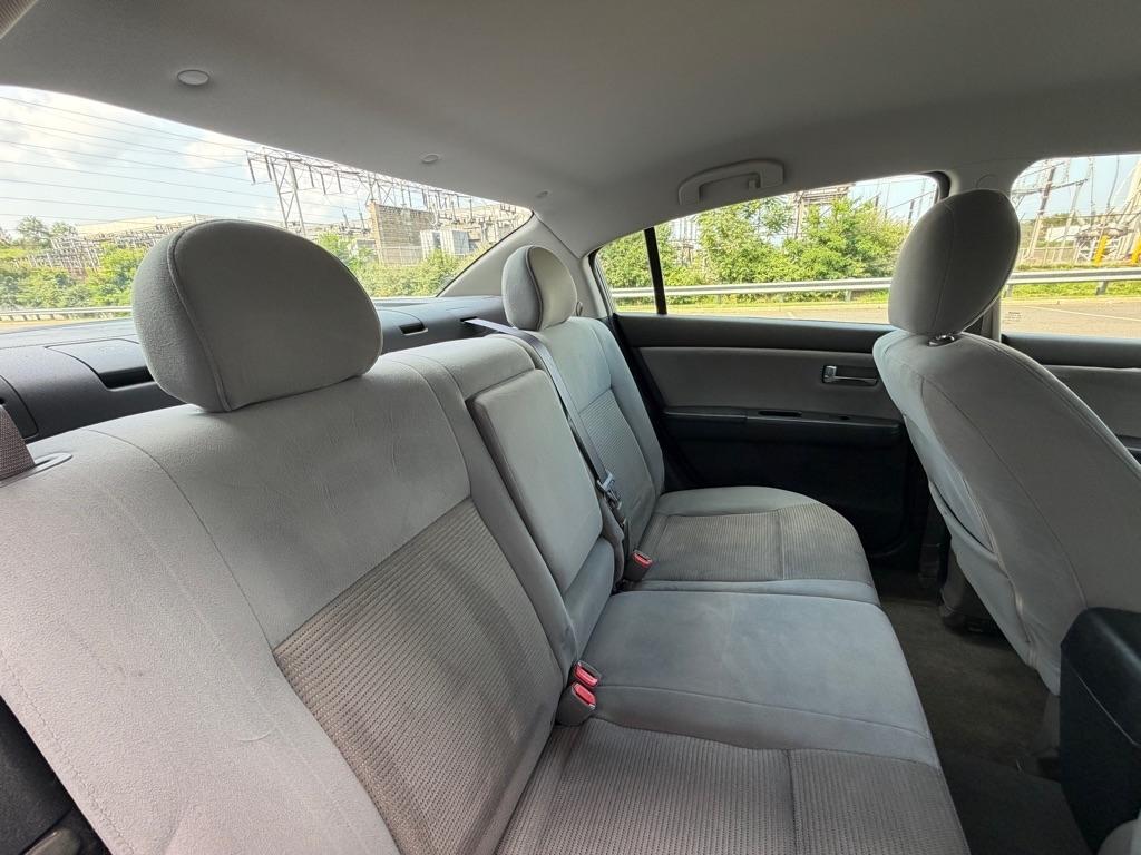 Nissan Sentra 4dr Sdn I4 CVT 2.0 SL 2011