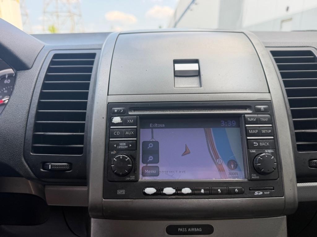 Nissan Sentra 4dr Sdn I4 CVT 2.0 SL 2011