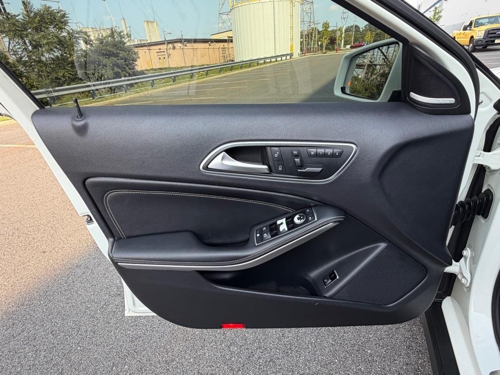 Mercedes-Benz GLA-Class 4MATIC 4dr GLA 250 2015