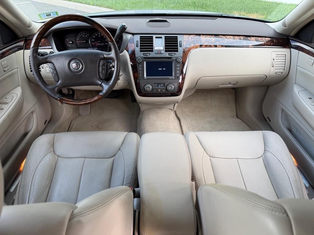 Cadillac DTS 4dr Sdn w/1SD 2008