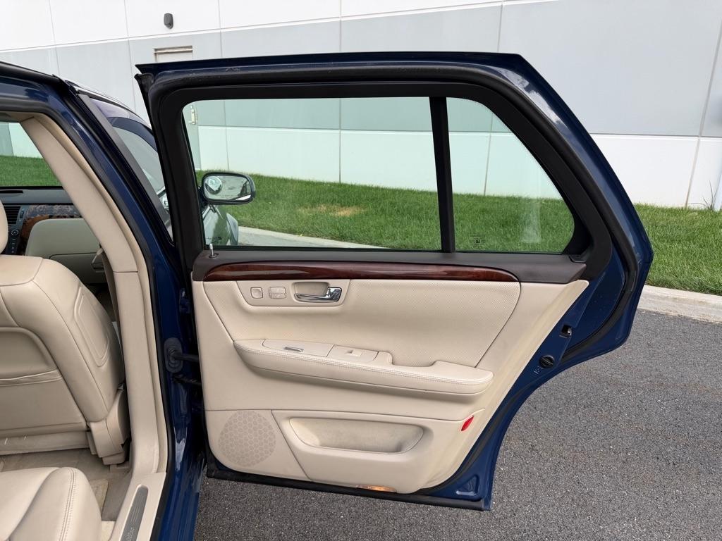 Cadillac DTS 4dr Sdn w/1SD 2008