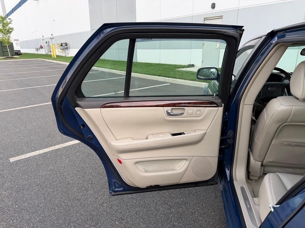 Cadillac DTS 4dr Sdn w/1SD 2008