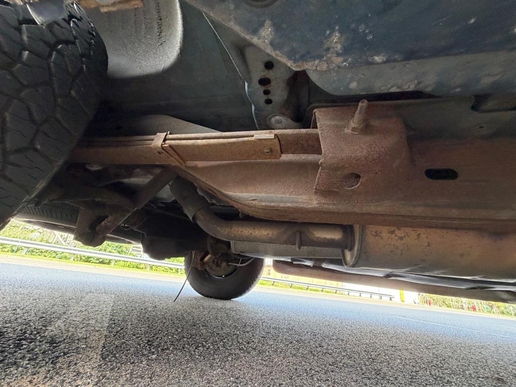 Chevrolet Express Van 1500 135" WB BASE 2002