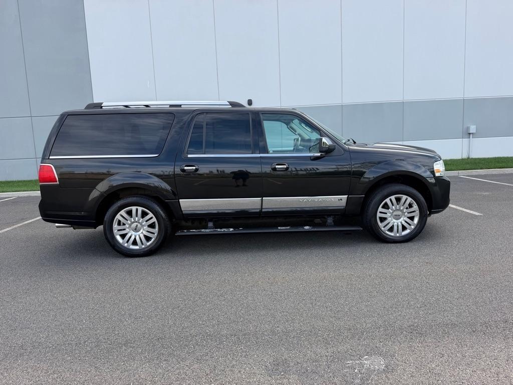 Lincoln Navigator L 4WD 4dr 2012