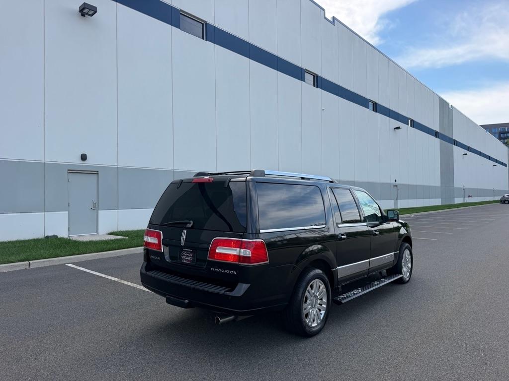 Lincoln Navigator L 4WD 4dr 2012