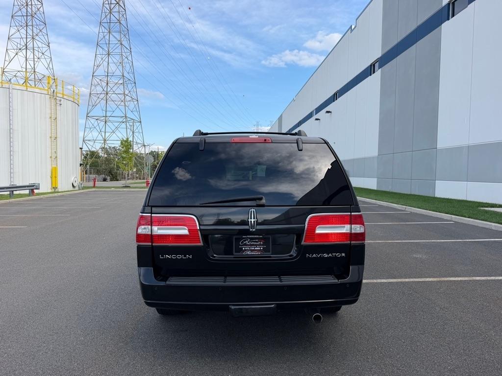 Lincoln Navigator L 4WD 4dr 2012