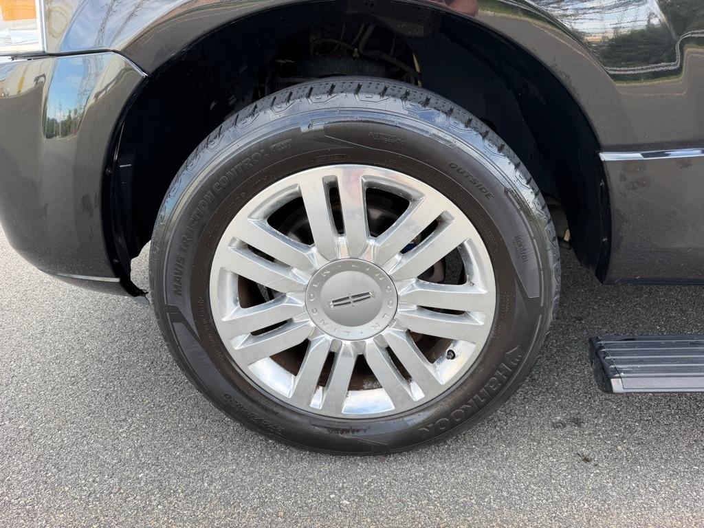 Lincoln Navigator L 4WD 4dr 2012
