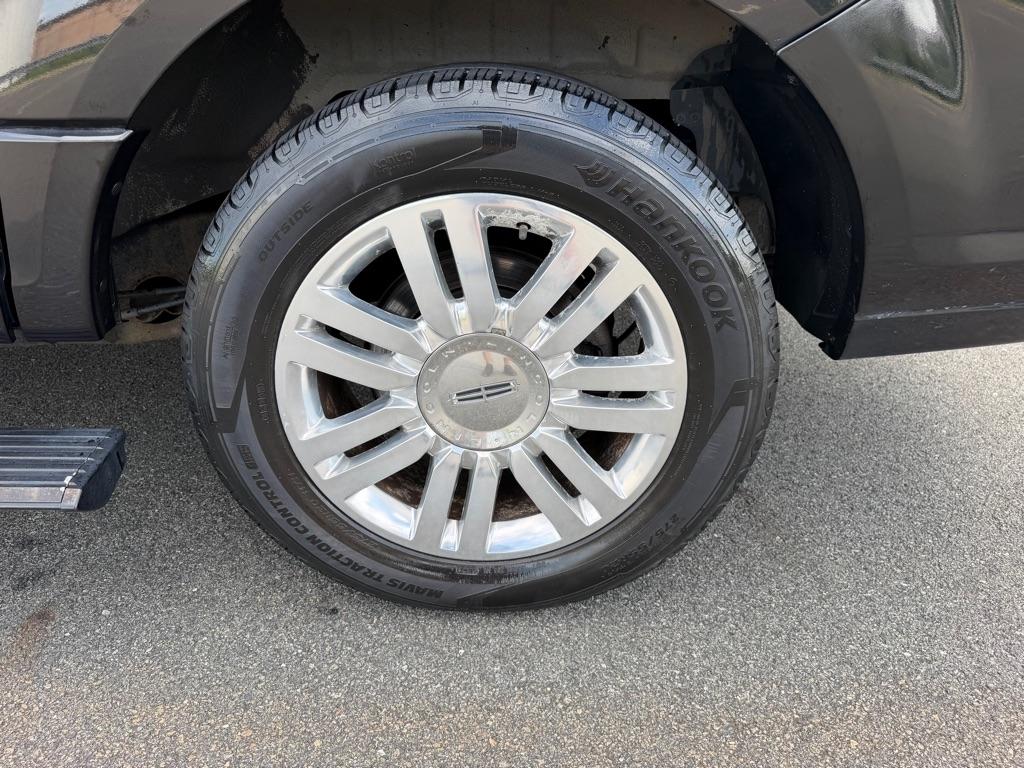 Lincoln Navigator L 4WD 4dr 2012