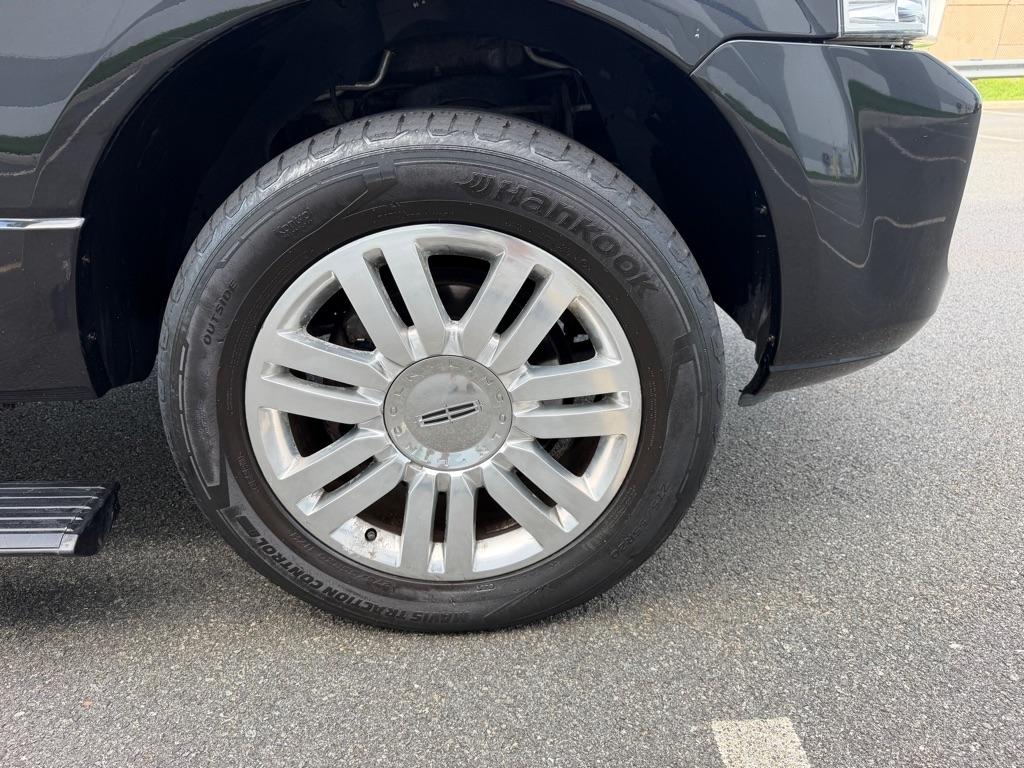 Lincoln Navigator L 4WD 4dr 2012