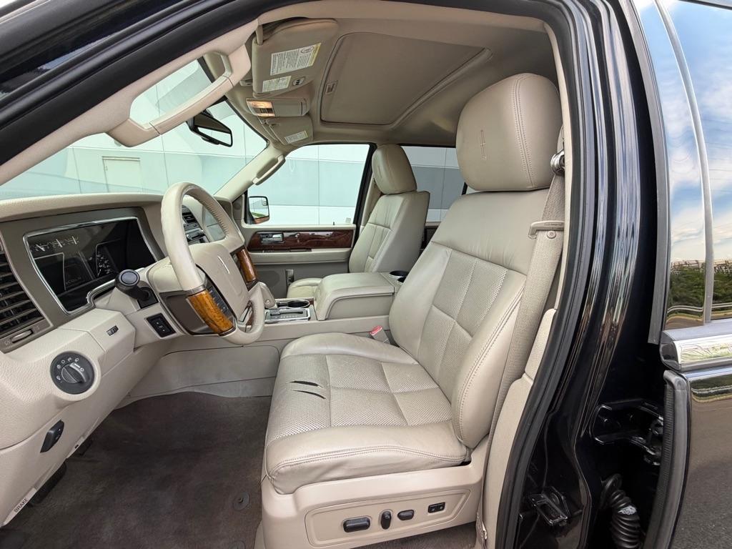 Lincoln Navigator L 4WD 4dr 2012