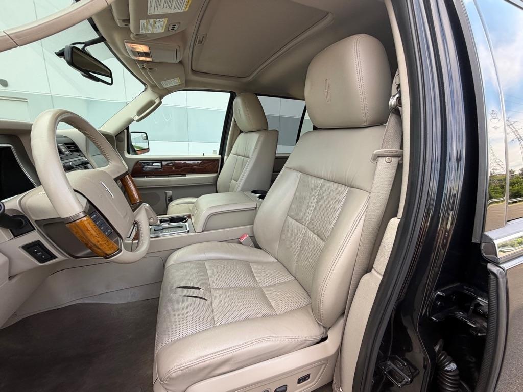 Lincoln Navigator L 4WD 4dr 2012