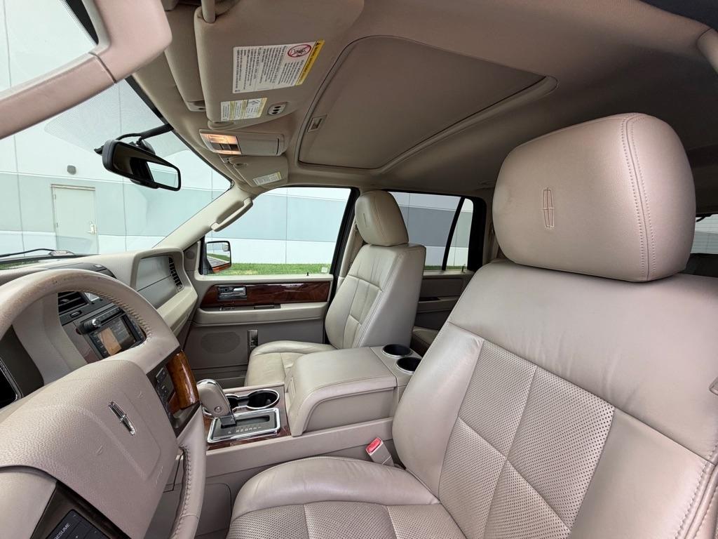 Lincoln Navigator L 4WD 4dr 2012