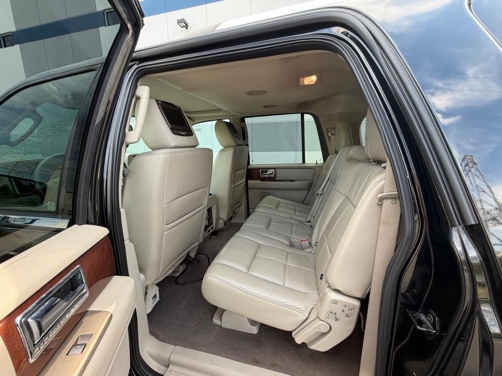 Lincoln Navigator L 4WD 4dr 2012
