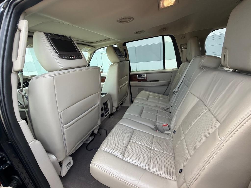 Lincoln Navigator L 4WD 4dr 2012