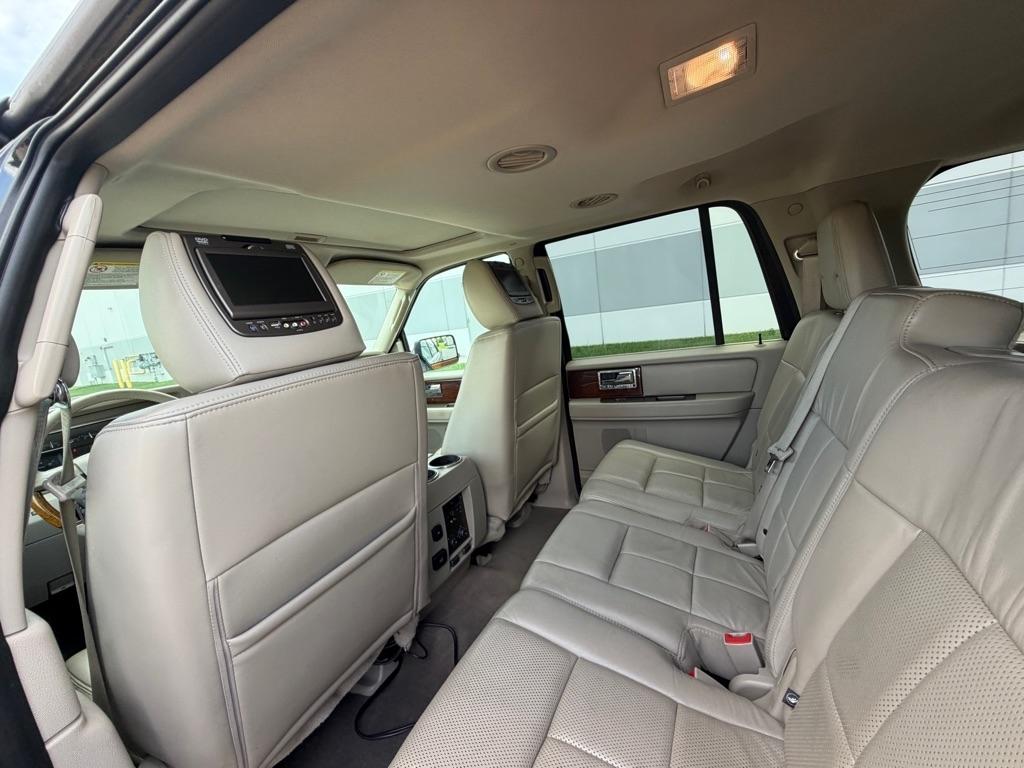 Lincoln Navigator L 4WD 4dr 2012