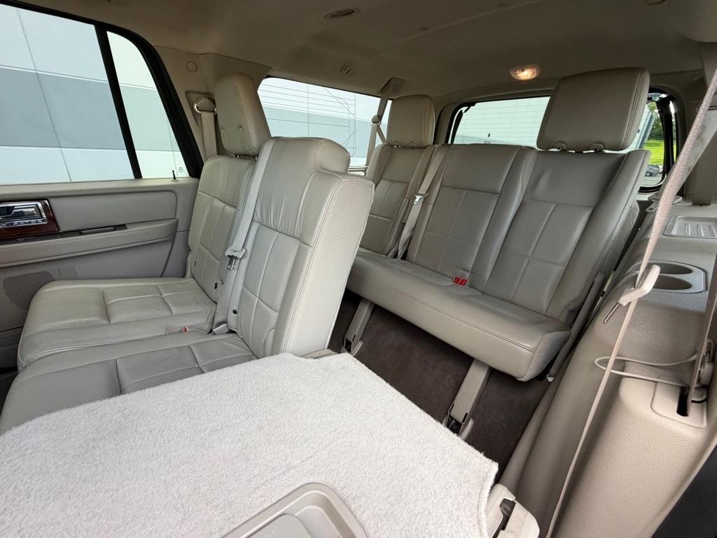 Lincoln Navigator L 4WD 4dr 2012