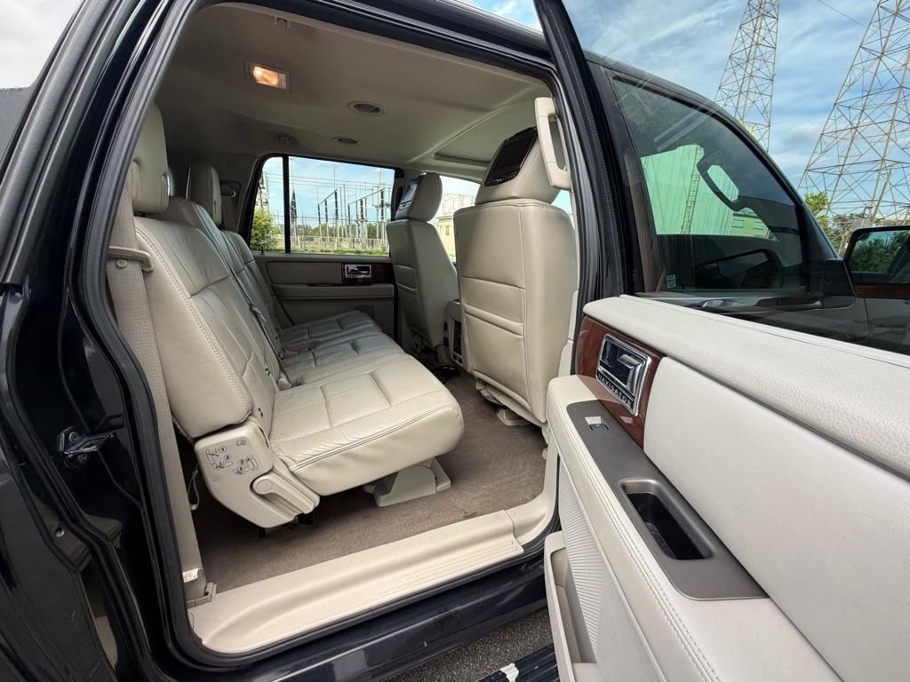 Lincoln Navigator L 4WD 4dr 2012