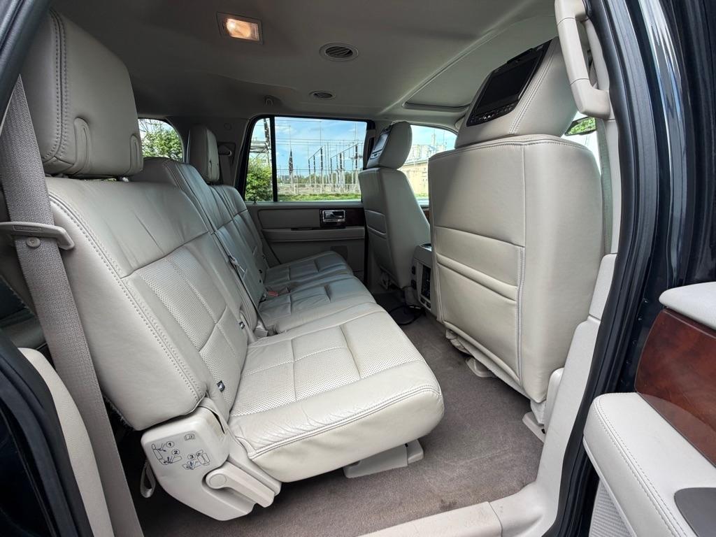 Lincoln Navigator L 4WD 4dr 2012