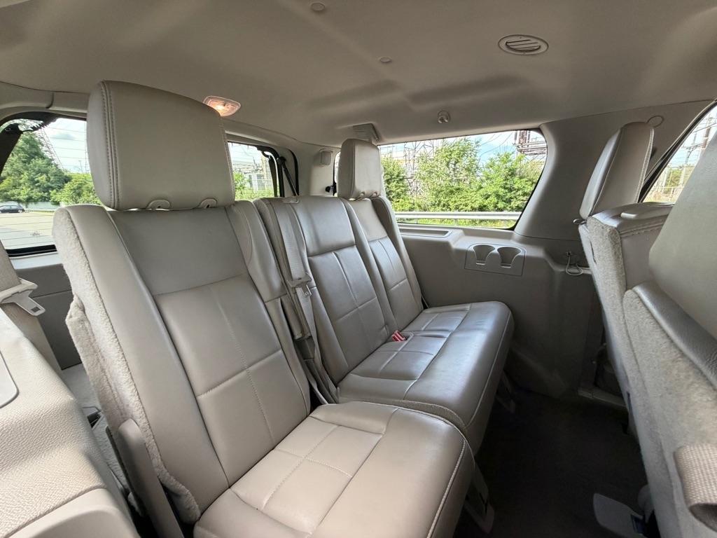 Lincoln Navigator L 4WD 4dr 2012