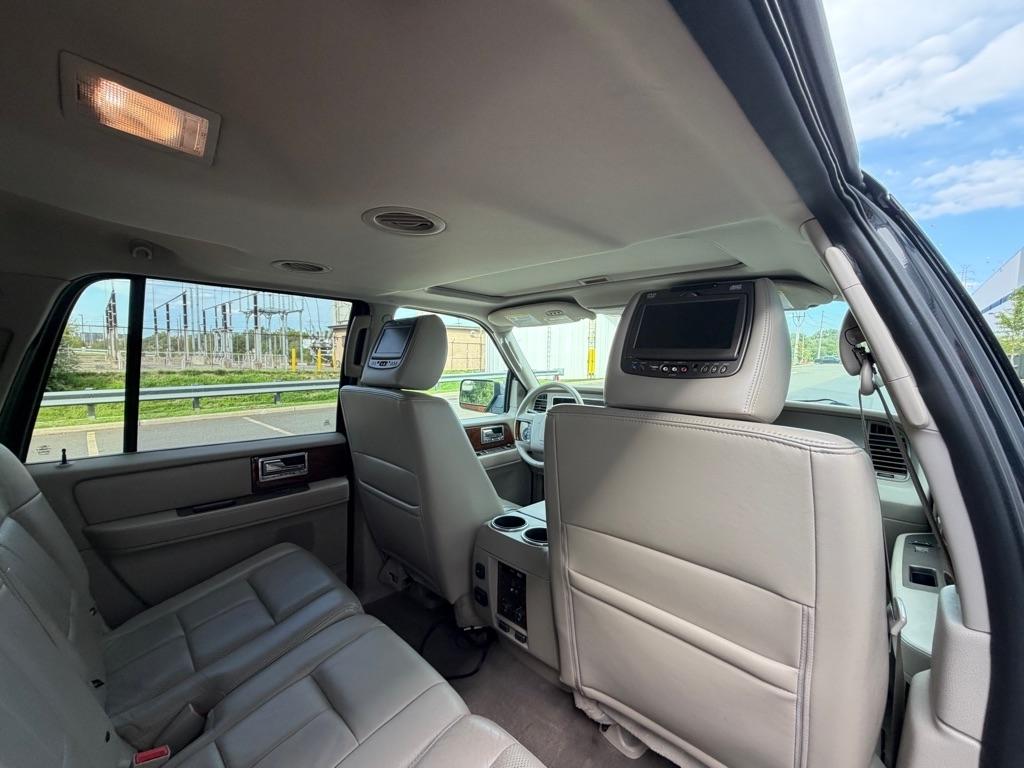 Lincoln Navigator L 4WD 4dr 2012