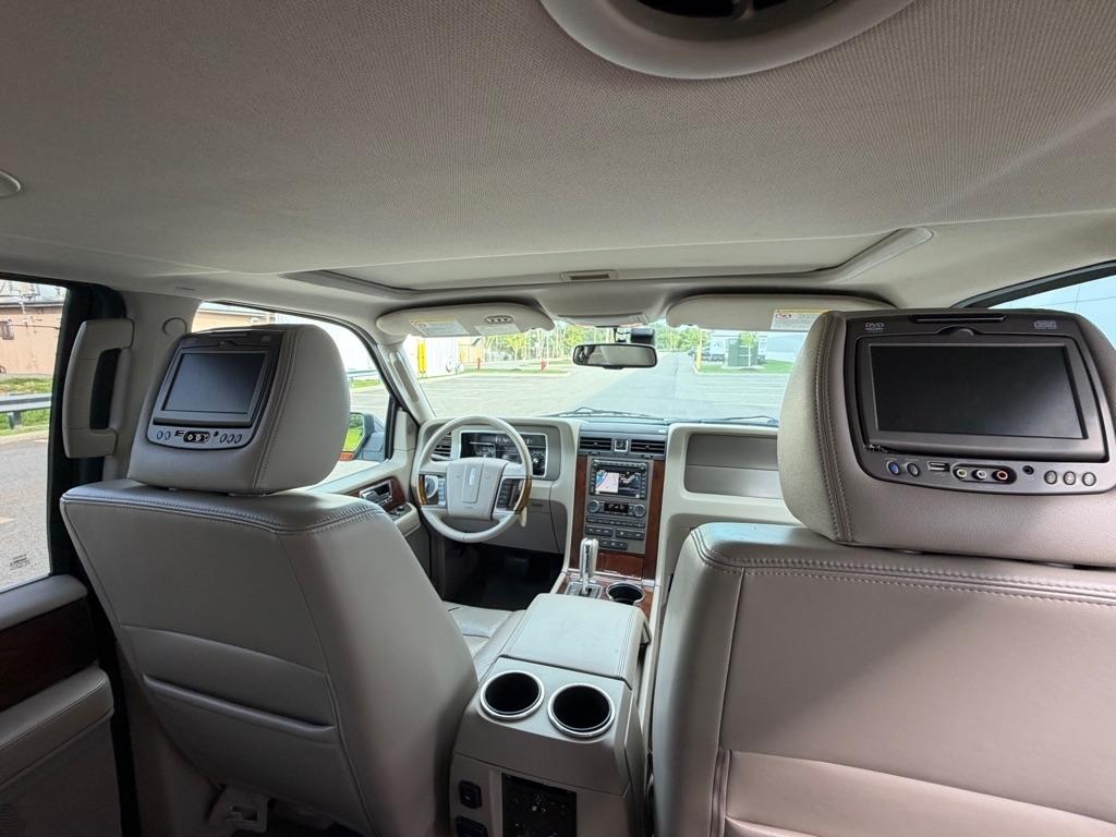 Lincoln Navigator L 4WD 4dr 2012
