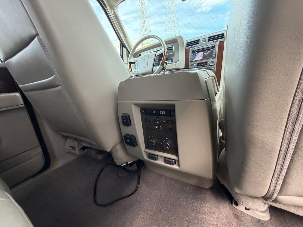 Lincoln Navigator L 4WD 4dr 2012