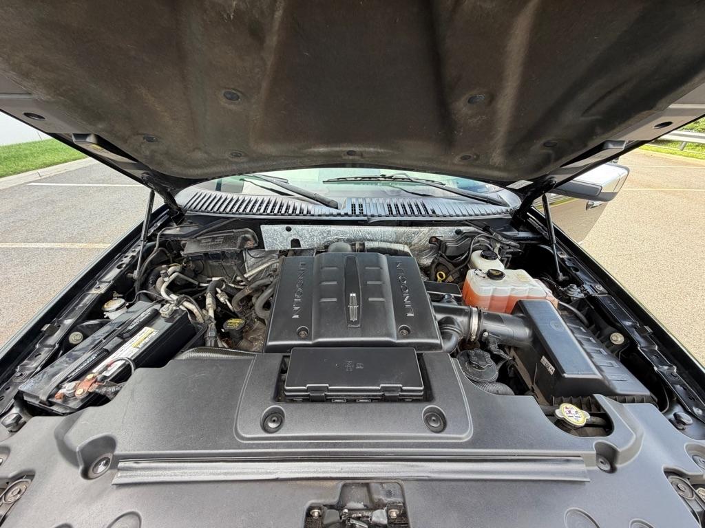 Lincoln Navigator L 4WD 4dr 2012