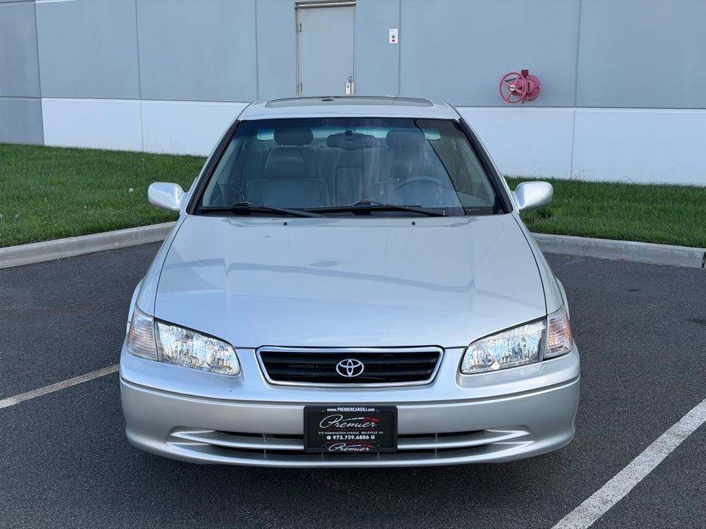 Toyota Camry XLE V6 2001