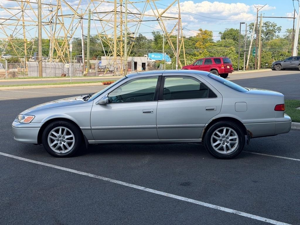 Toyota Camry XLE V6 2001