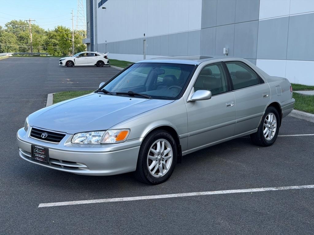 Toyota Camry XLE V6 2001
