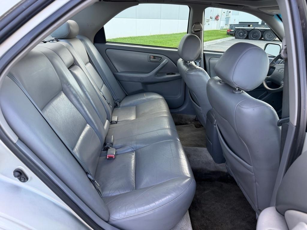 Toyota Camry XLE V6 2001