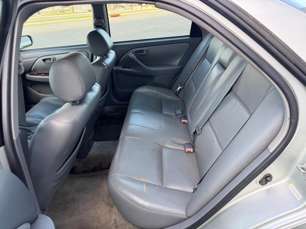 Toyota Camry XLE V6 2001