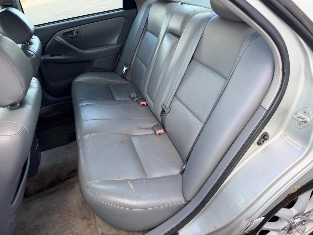 Toyota Camry XLE V6 2001