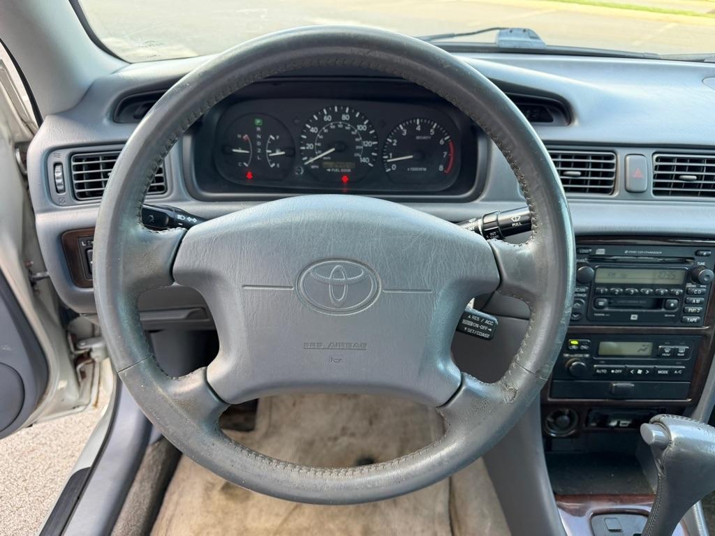 Toyota Camry XLE V6 2001