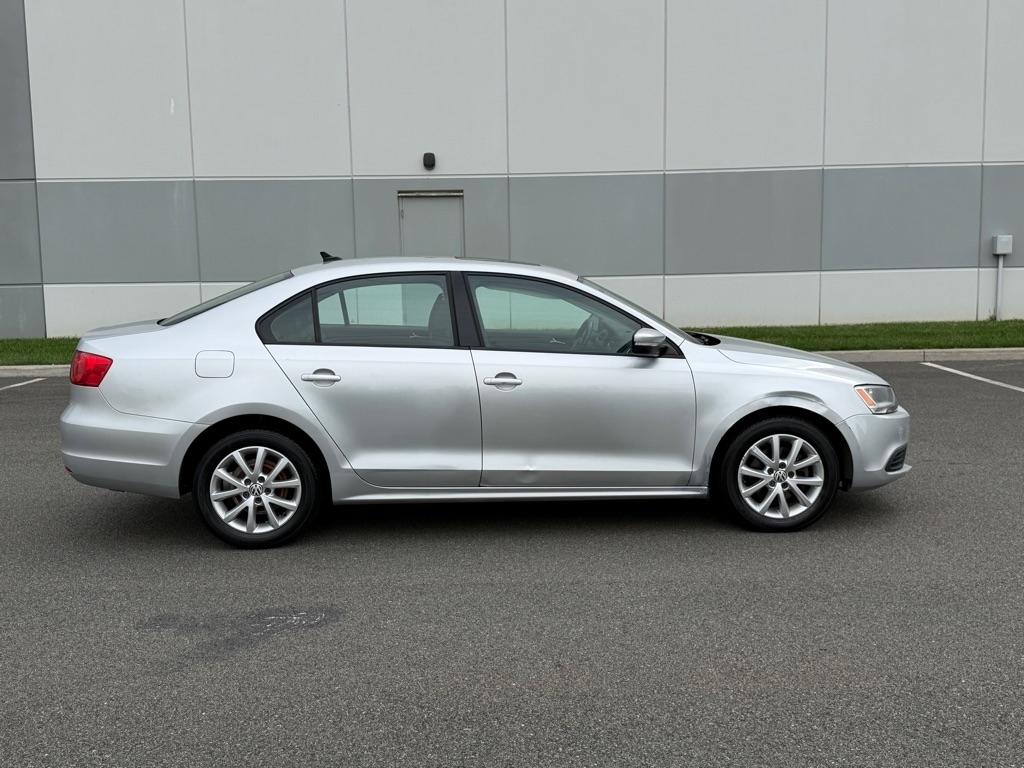 Volkswagen Jetta Sedan 4dr Auto SE PZEV 2011