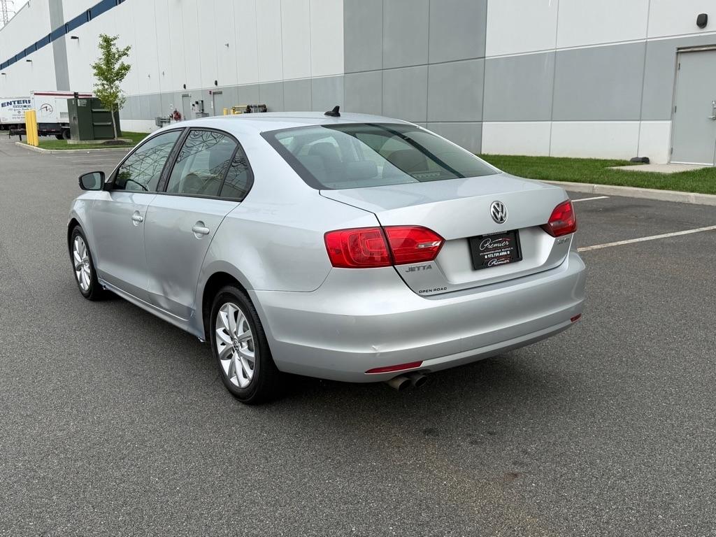Volkswagen Jetta Sedan 4dr Auto SE PZEV 2011