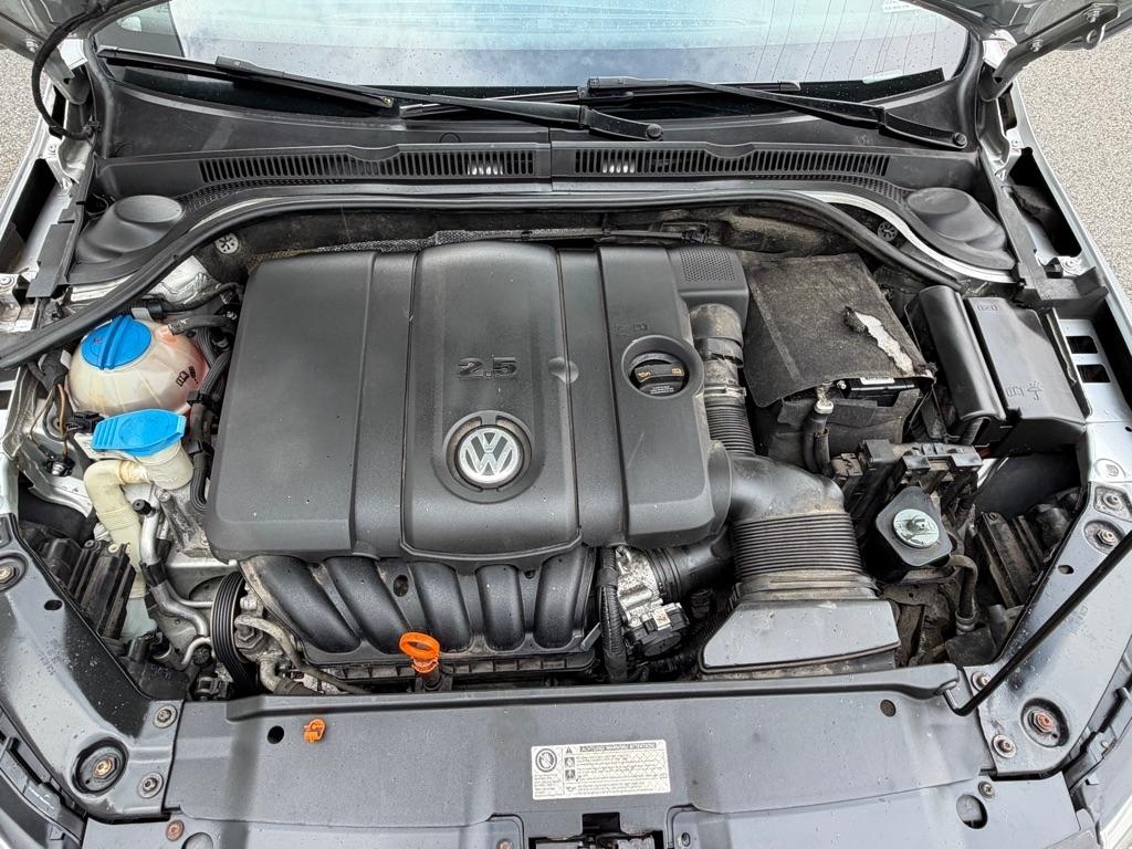 Volkswagen Jetta Sedan 4dr Auto SE PZEV 2011