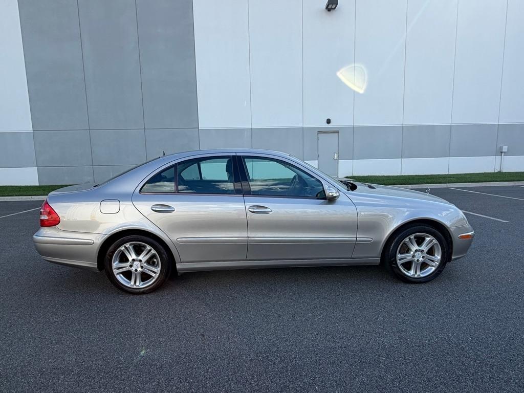 Mercedes-Benz E-Class 4dr Sdn 3.5L 4MATIC 2006