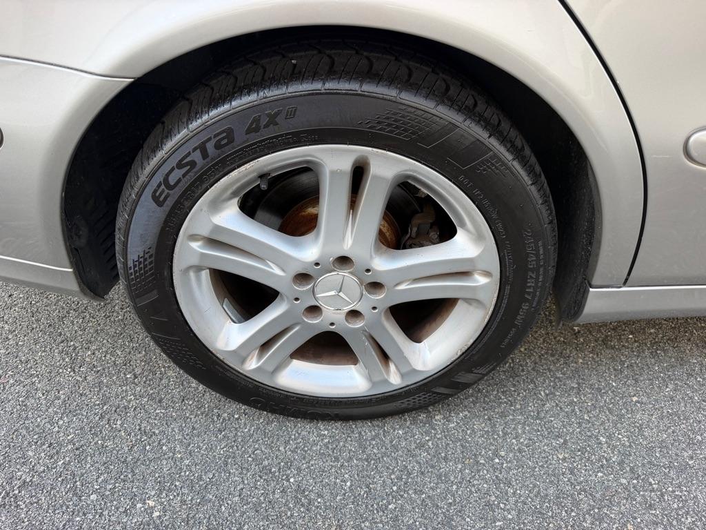 Mercedes-Benz E-Class 4dr Sdn 3.5L 4MATIC 2006