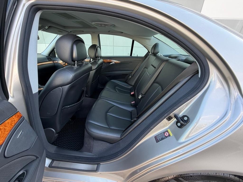 Mercedes-Benz E-Class 4dr Sdn 3.5L 4MATIC 2006