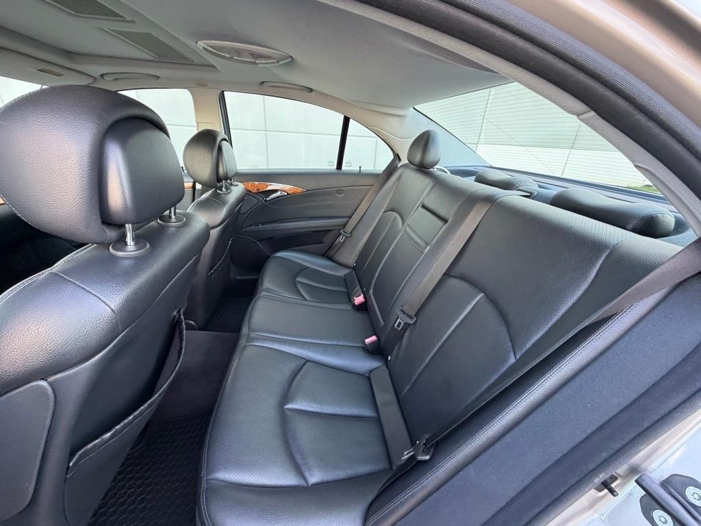 Mercedes-Benz E-Class 4dr Sdn 3.5L 4MATIC 2006