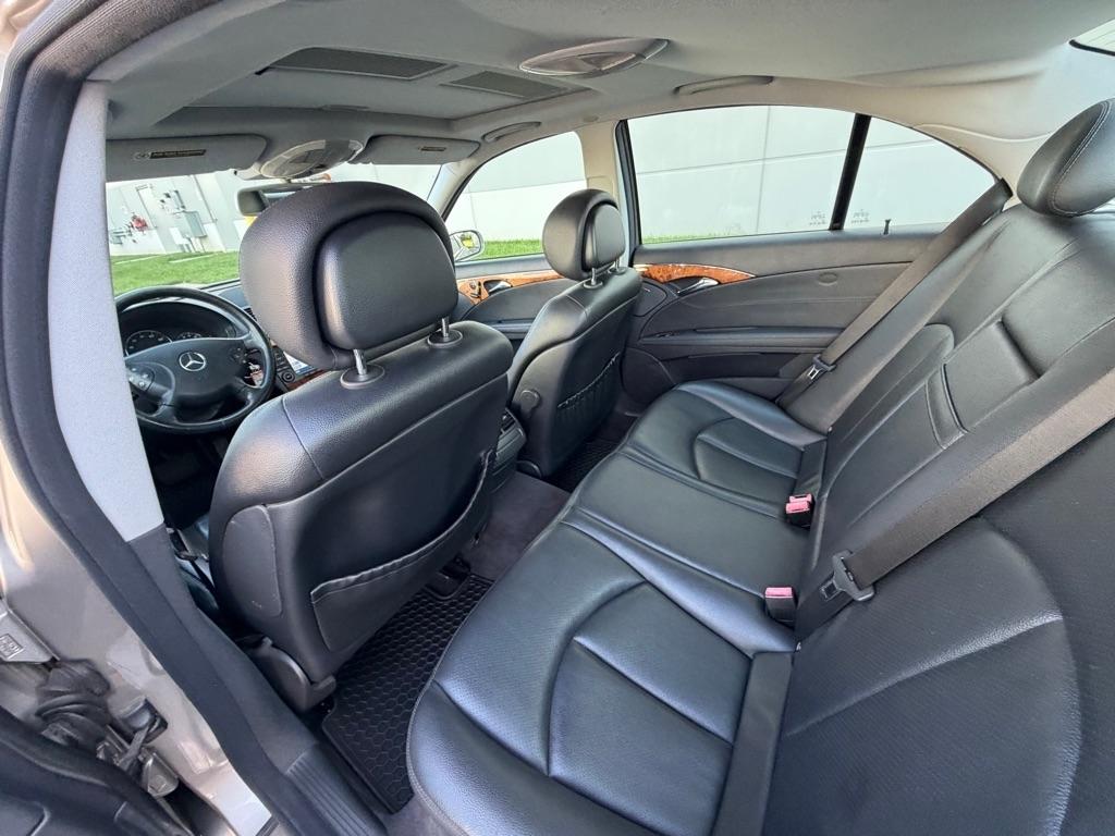 Mercedes-Benz E-Class 4dr Sdn 3.5L 4MATIC 2006