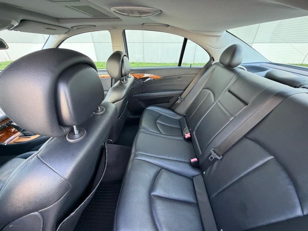 Mercedes-Benz E-Class 4dr Sdn 3.5L 4MATIC 2006