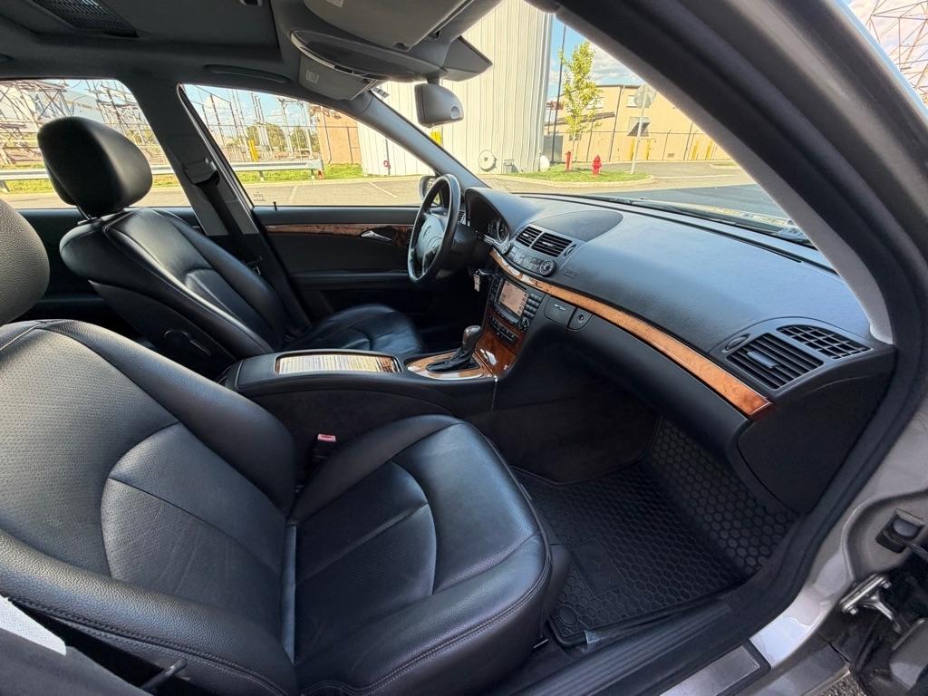 Mercedes-Benz E-Class 4dr Sdn 3.5L 4MATIC 2006