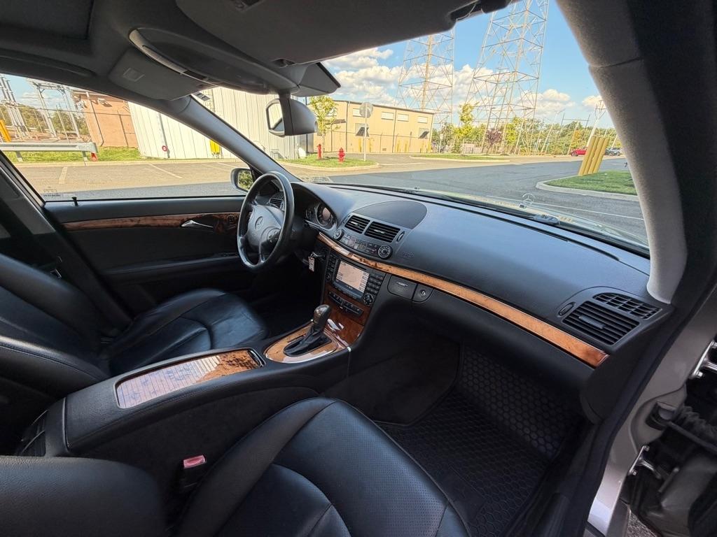 Mercedes-Benz E-Class 4dr Sdn 3.5L 4MATIC 2006