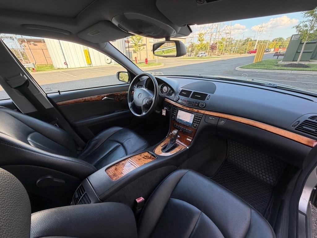 Mercedes-Benz E-Class 4dr Sdn 3.5L 4MATIC 2006