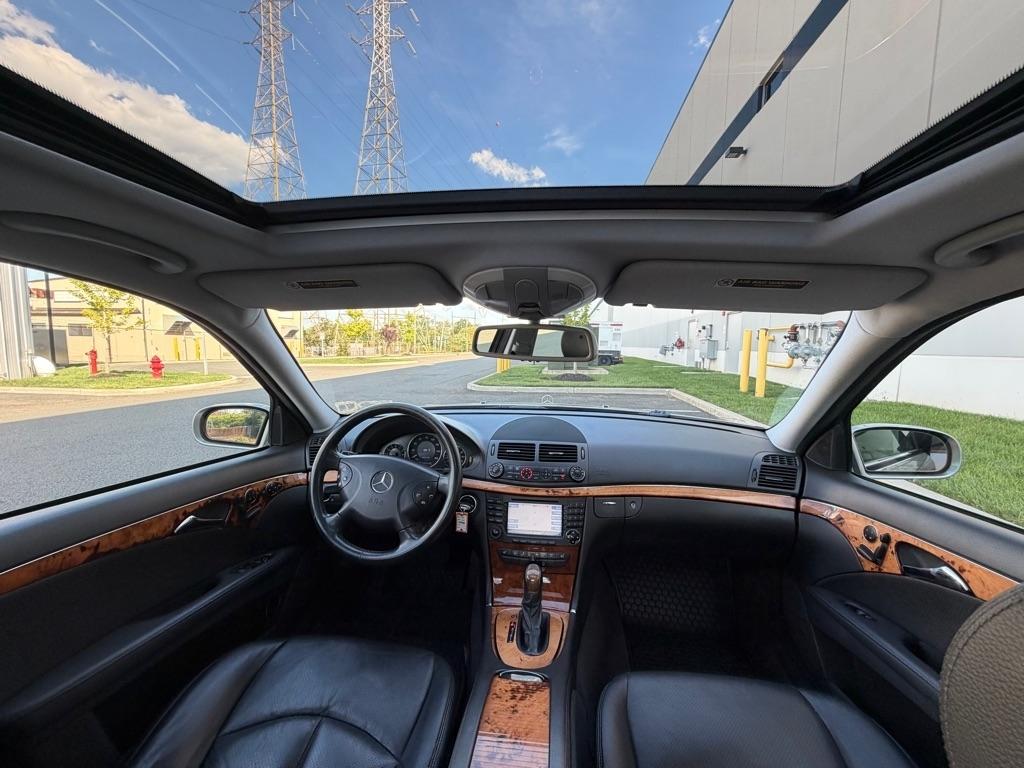 Mercedes-Benz E-Class 4dr Sdn 3.5L 4MATIC 2006